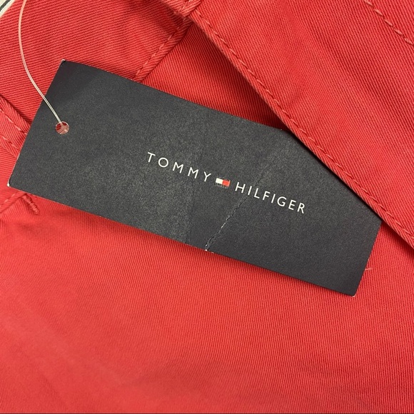 Tommy Hilfiger || Flat Front Shorts; Size 33 Waist - Picture 9 of 12